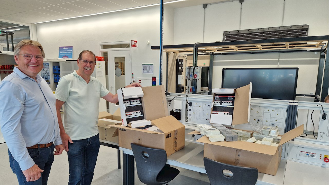 ABB schenkt groepenkasten en inbouwdozen aan Technova College