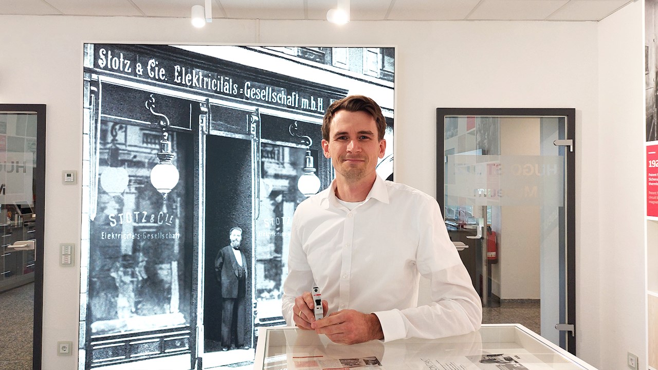 The Evolution of Miniature Circuit Breakers (MCBs) – A Century of Technological Advancements