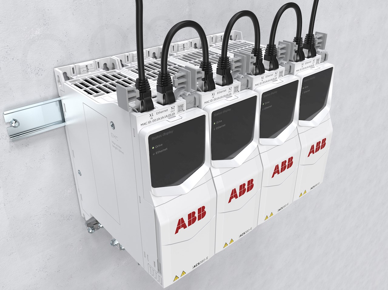 Der neue Frequenzumrichter ACS380-E hilft Maschinenbauern, die ab 2027 geltenden EU-Maschinenrichtlinien zu erfüllen.