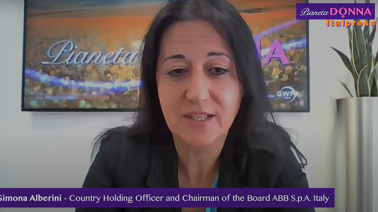 "Ogni voce conta". Le tre parole chiave sono leadership al femminile, visione condivisa e impatto sociale.