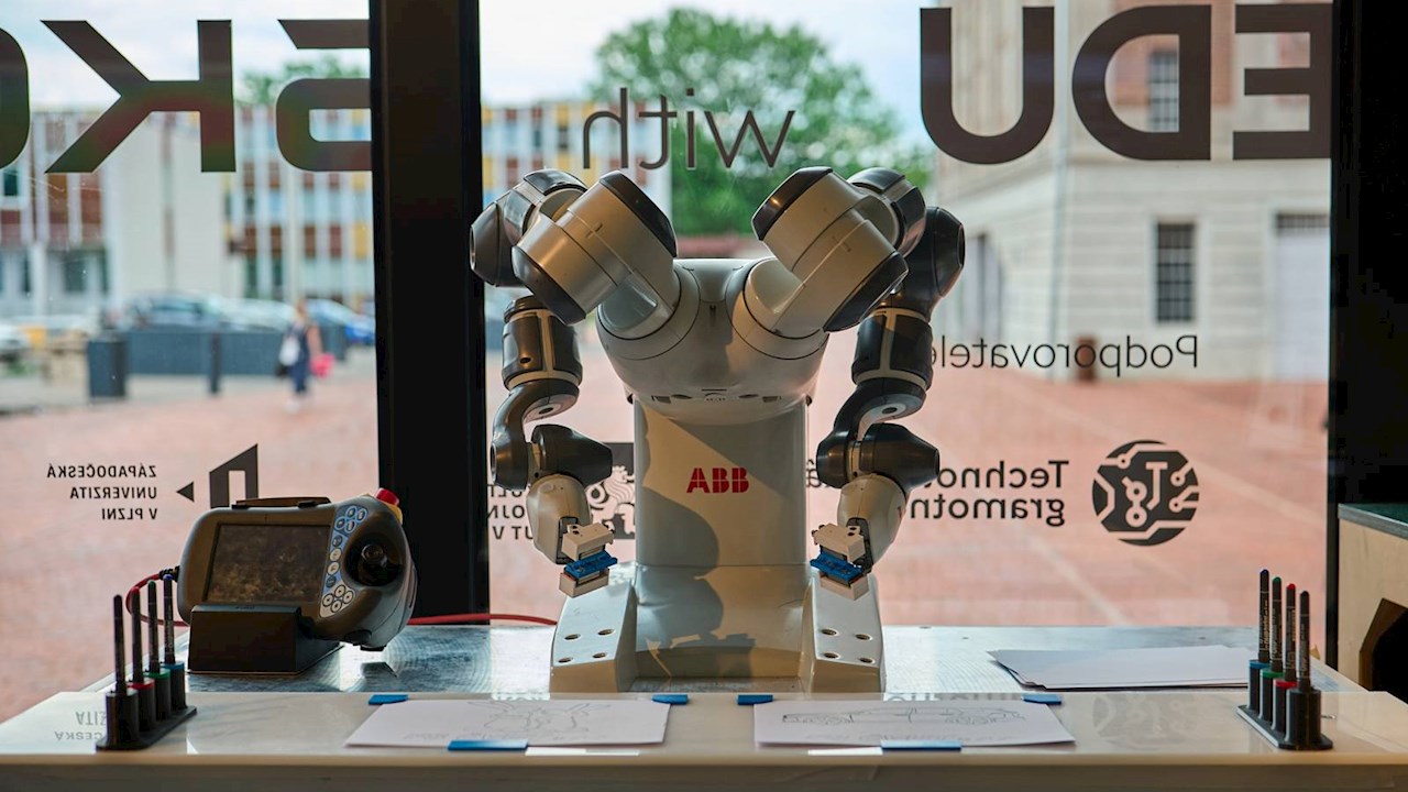 ABB a Technologická gramotnost: rostoucí zájem o studium techniky díky přednáškám z praxe i akcím