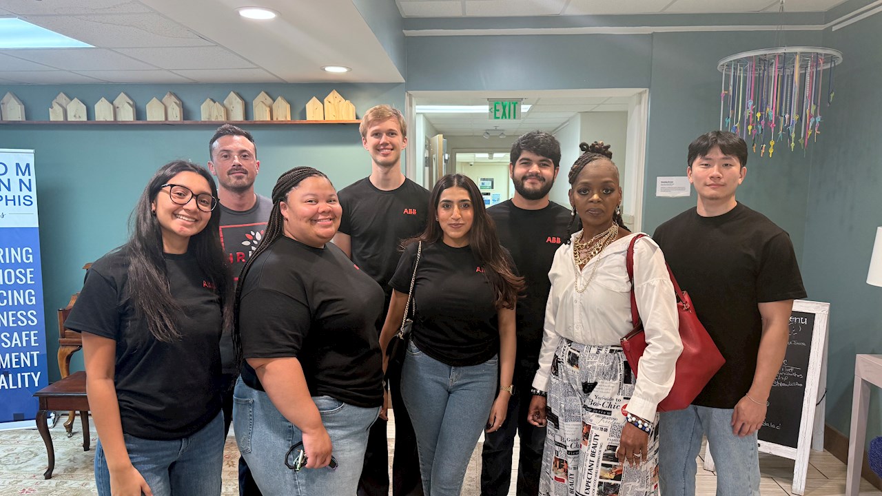 Living our values: ELIP teams volunteer at Room in the Inn