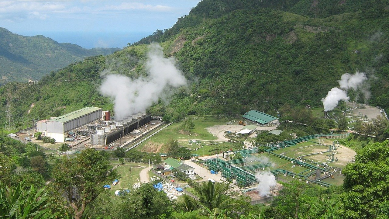 ABB engineers race against time to restore renewable power in the Philippines