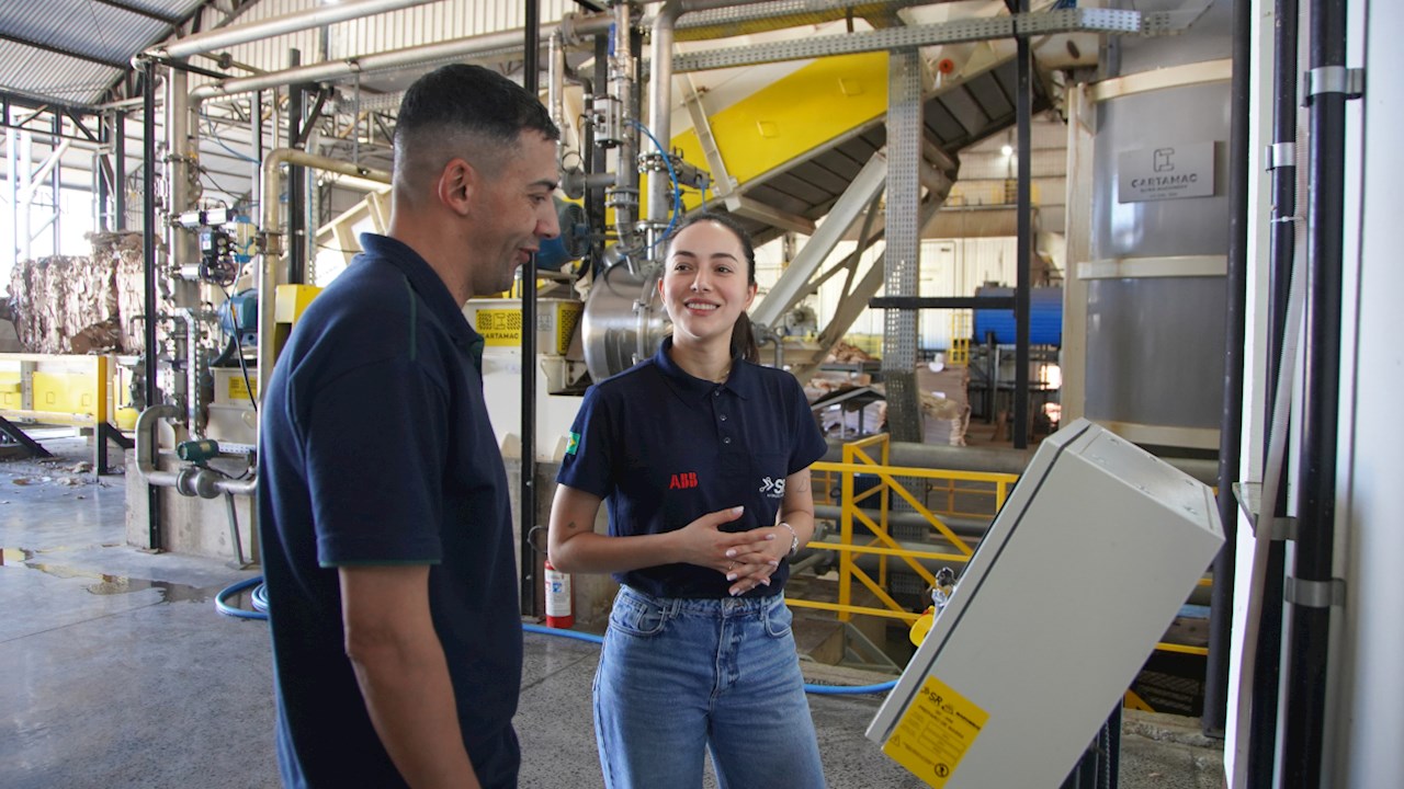 ABB e SR Automação impulsionam sustentabilidade na indústria de papel com projeto que reduz o consumo de energia em 35%
