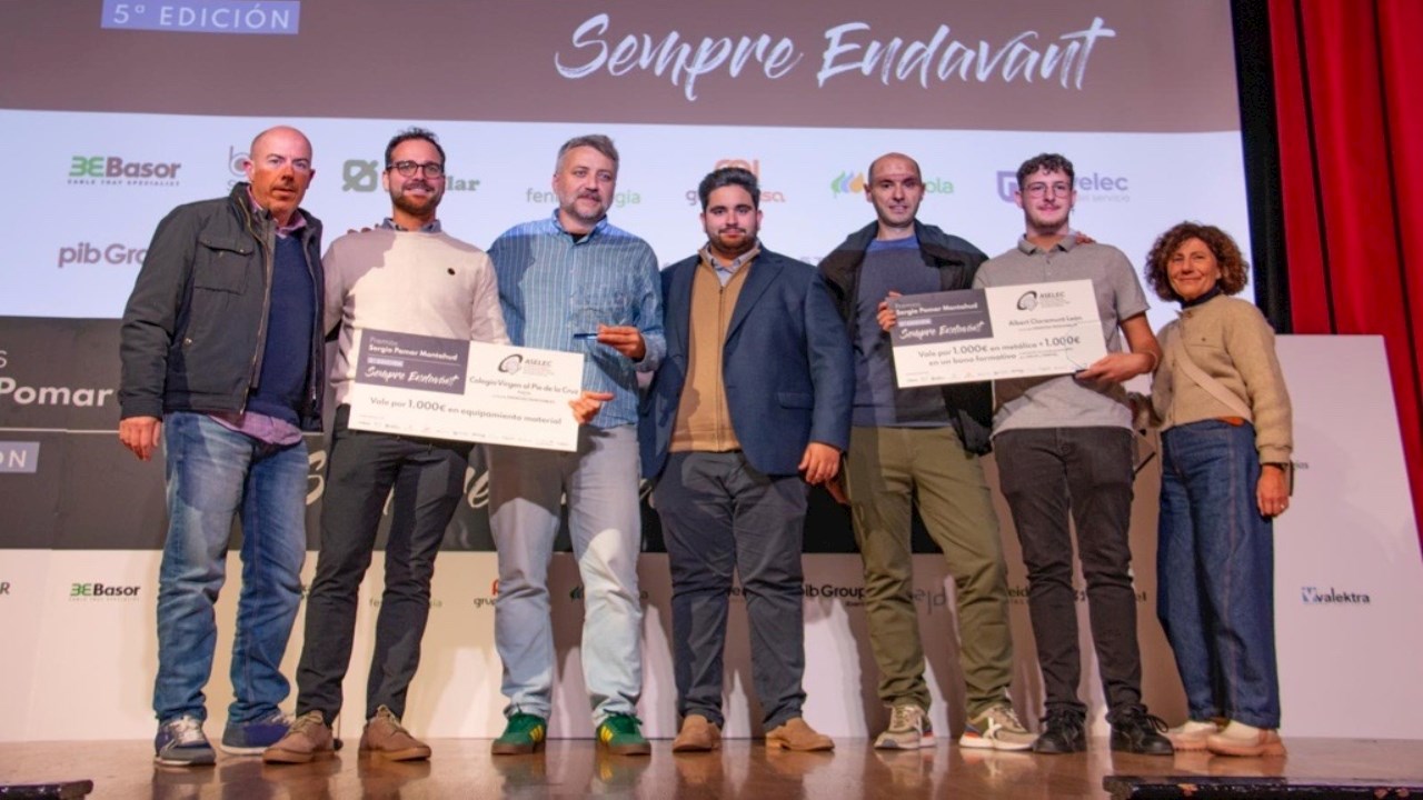 El Colegio Virgen al Pie de la Cruz impulsa la tecnología y la transición energética con soluciones digitales de ABB