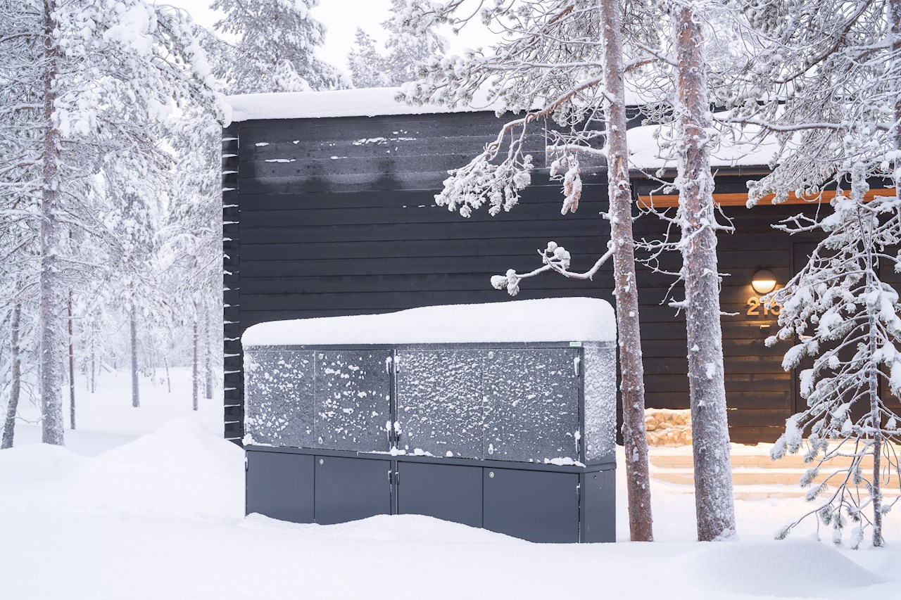 Kabeldon-kaappeja on saatavissa kaikissa väreissä. Tumma antrasiitti on ollut suosittu väri pohjoisessa.