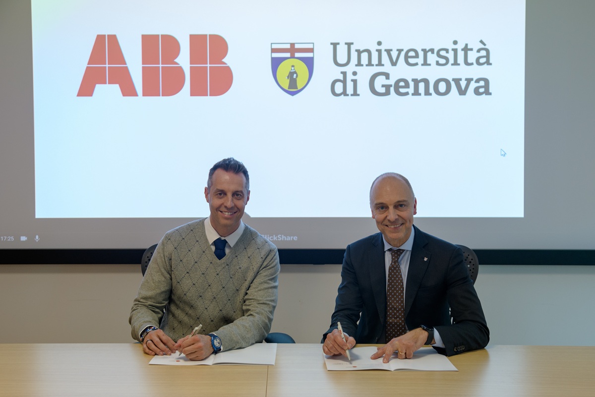 Da sinistra Michele Mannucci, Local Division Manager Energy Industries di ABB,
e Federico Delfino, Rettore dell'Università di Genova