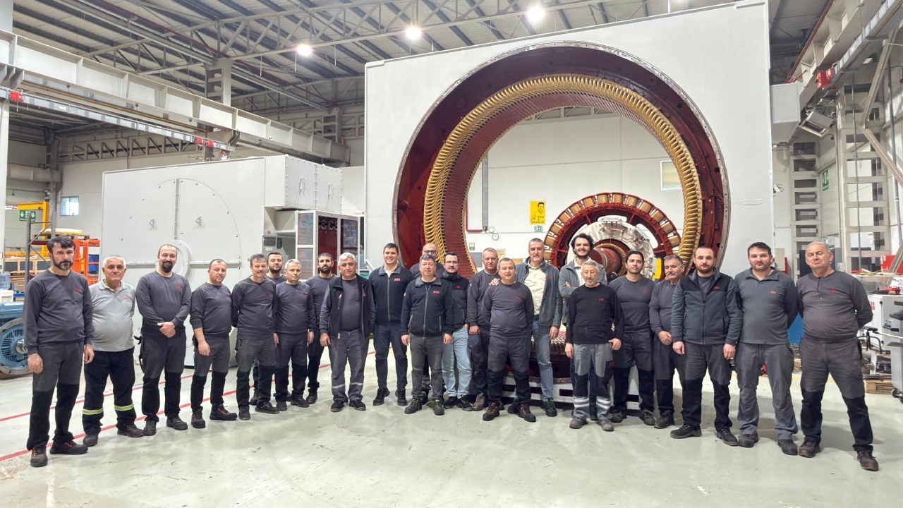 ABB, yarım asırlık iki devasa senkron motoru yeniledi