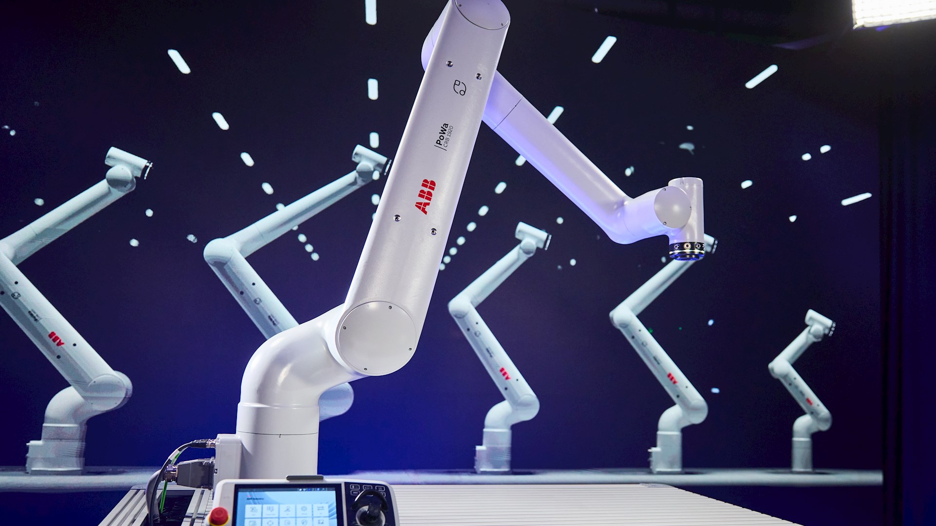 ABB Robotics lanza la familia de cobots PoWa™ de alta velocidad
