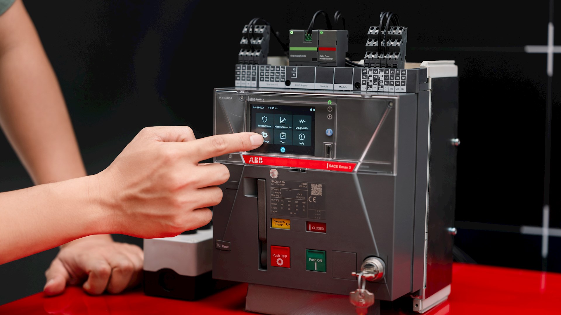 ABB Unveils World-First Cybersecure Air Circuit Breaker to Protect Vietnam's Critical Infrastructure