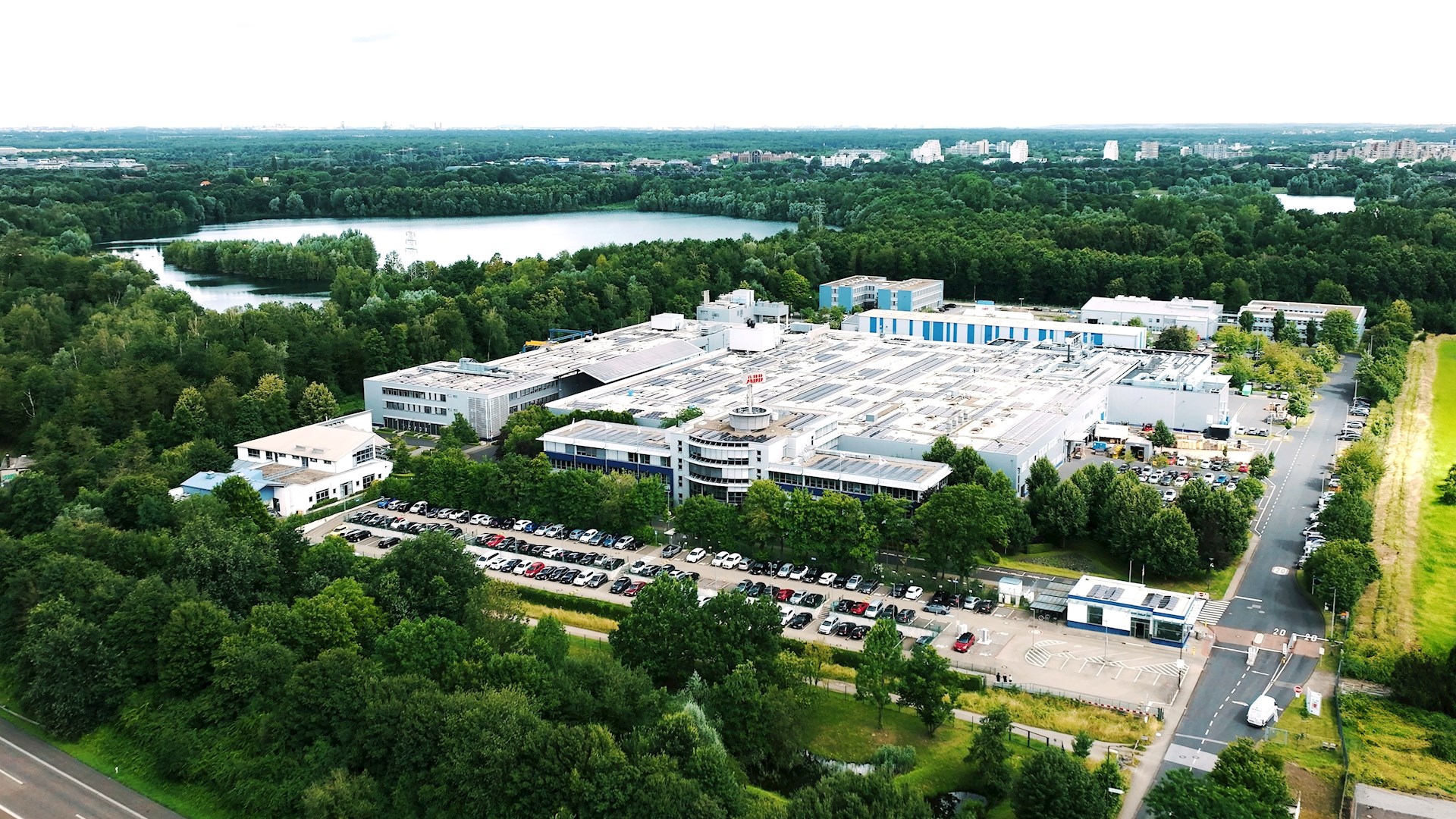 ABB investiert 30 Millionen US-Dollar in ihr Werk in Ratingen