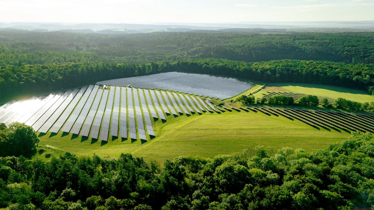 Gundelsheim Solar Park (photo above and in banner courtesy of EnBW)