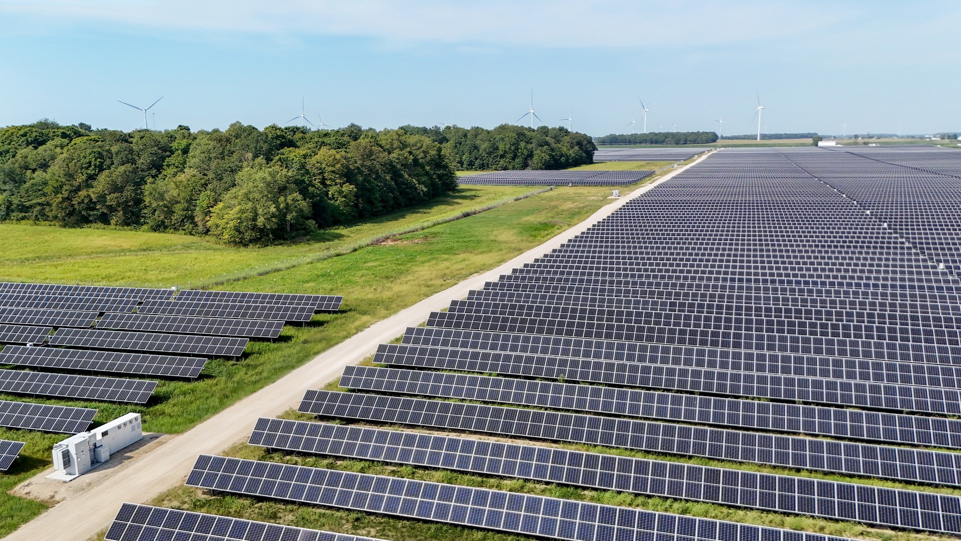 ABB lancerer højeffektive løsninger til power konvertering til solenergi og lagring