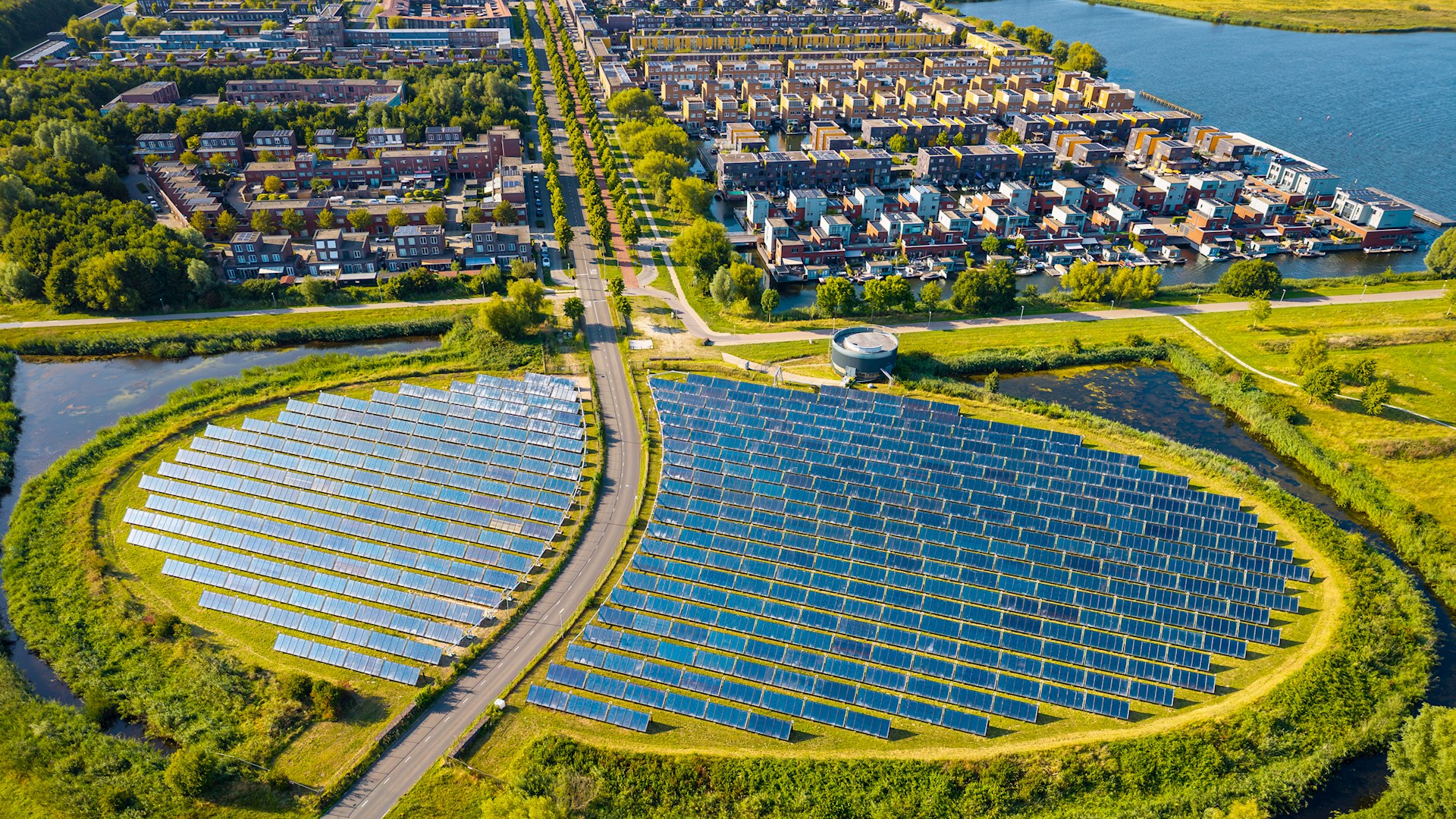 Cool or heat cities smartly. Balance the grid.