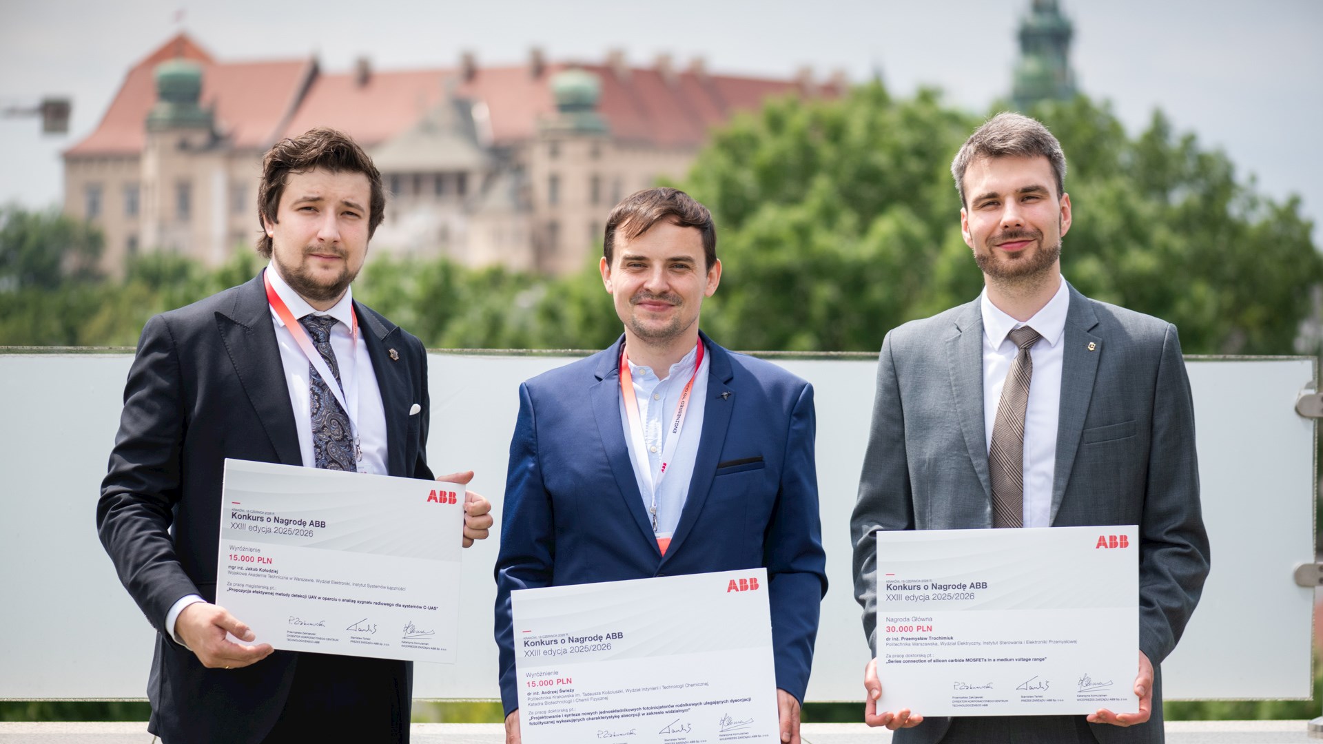 Innowacje z laboratoriów: węglik krzemu, systemy antydronowe i fotoinicjatory – poznaliśmy laureatów XXIII Konkursu o Nagrodę ABB
