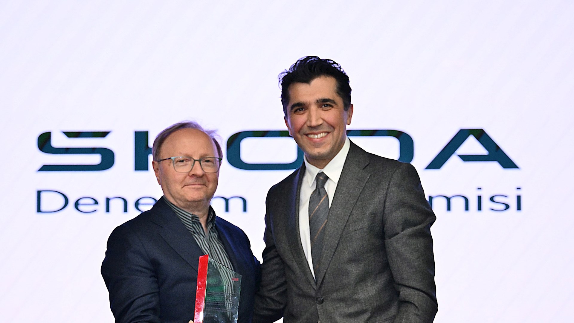 ABB and Yüce Auto-Škoda signed an important cooperation on mobile fast charging solution