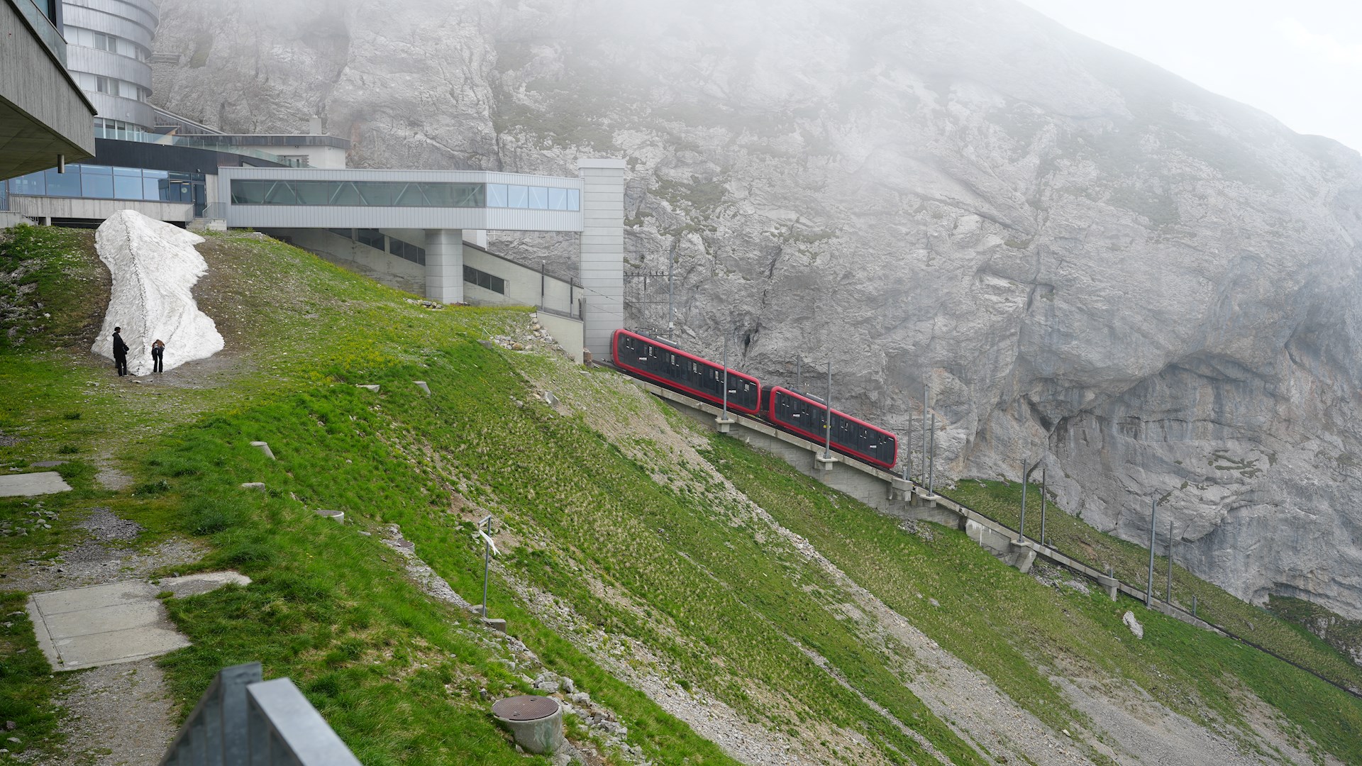 Effiziente ABB-Antriebe für die steilste Zahnradbahn der Welt