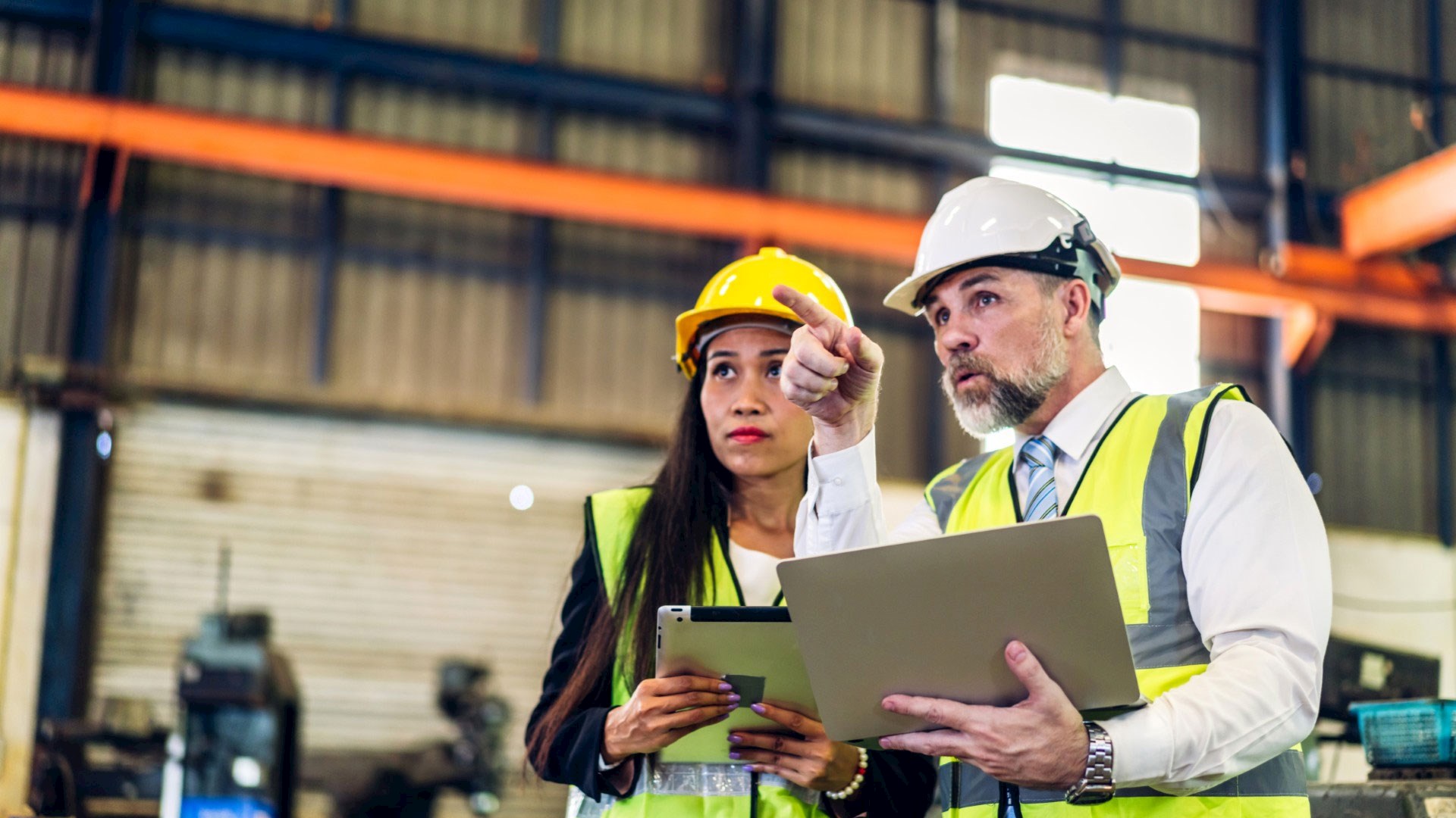 How modernizing turns knowledge drain into knowledge transfer