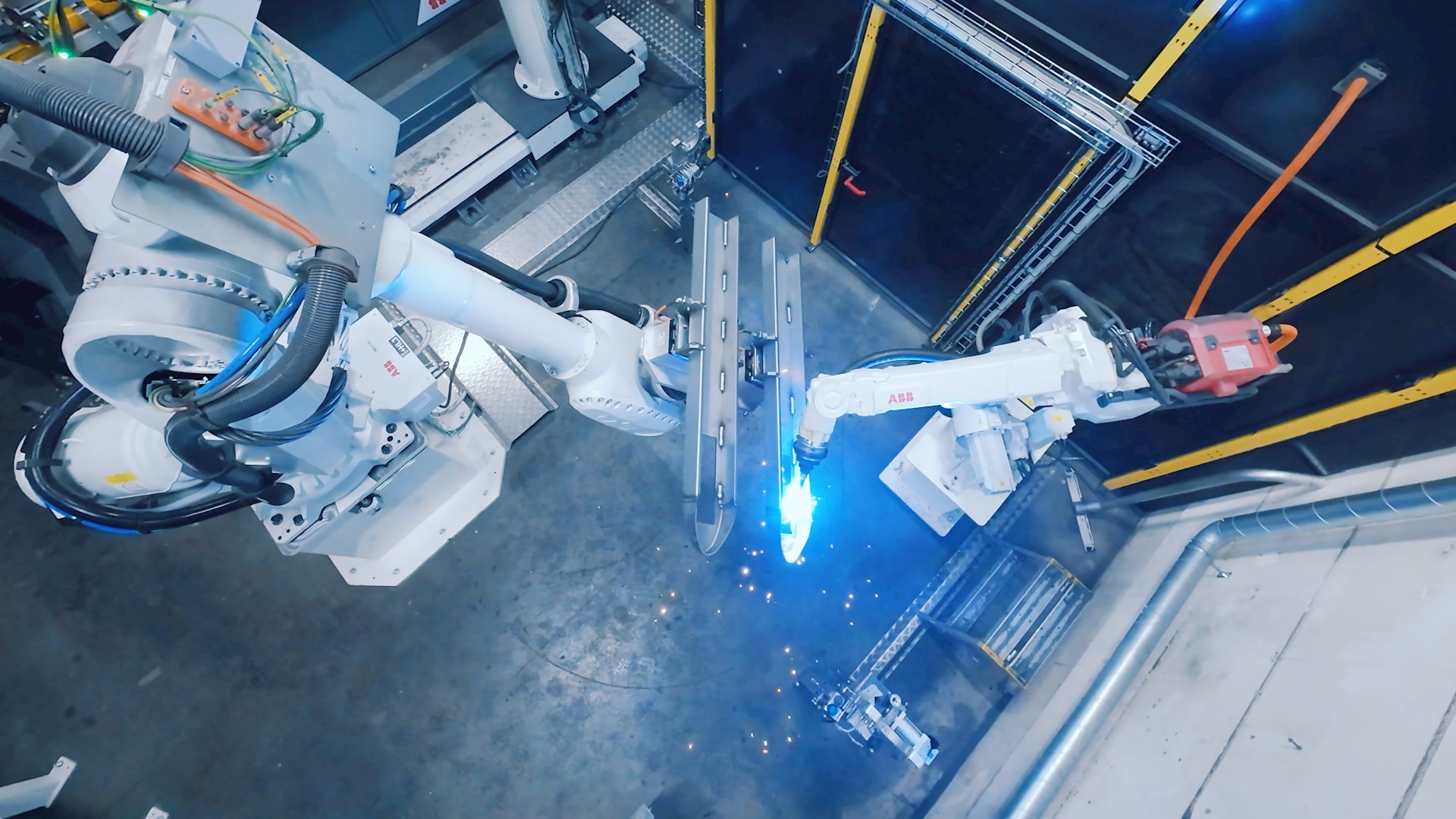 Toyota Material Handling Europe satsar på eldriven svetsautomation