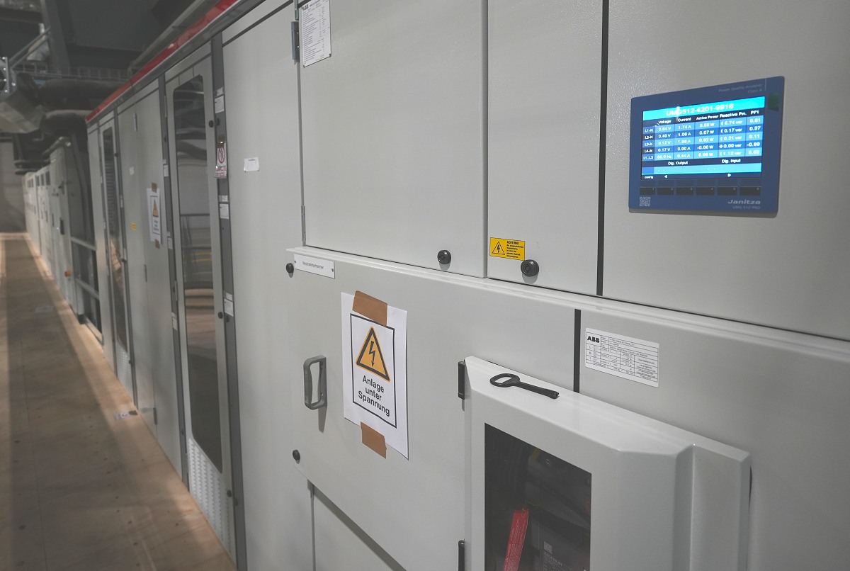 ABB lieferte auch Elektrifizierungslösungen für das Projekt in Basel, wie etwa diese Niederspannungs-Schaltanlage.